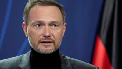 Bundesfinanzminister verteidigt vorl&auml;ufigen Verzicht auf Swift-Ausschluss Russlands