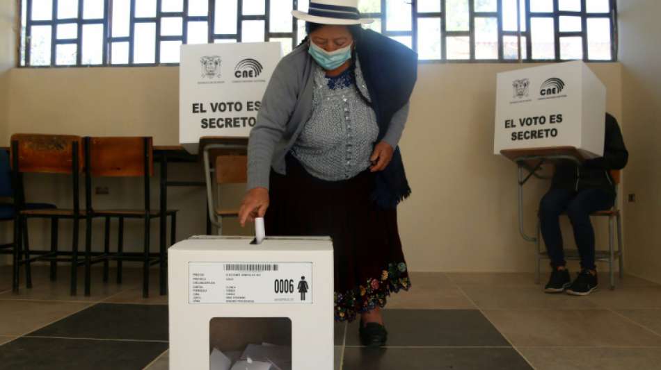 Ecuadorianer entscheiden in Stichwahl &uuml;ber ihren neuen Pr&auml;sidenten
