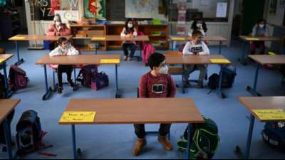 Weil fordert mehr Engagement f&uuml;r Impfstoff f&uuml;r Kinder und Jugendliche