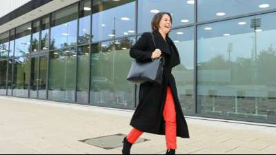 Baerbock sieht zu Parit&auml;t alle Ampel-Parteien in der Pflicht