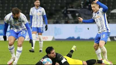 Zwei neue Coronaf&auml;lle bei Hertha BSC - Entwarnung bei Boyata und Zeefuik