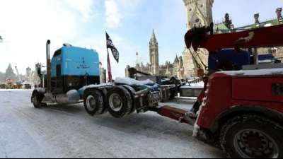 Ruhe ein Ottawa nach Polizeieinsatz gegen Protest-Blockaden