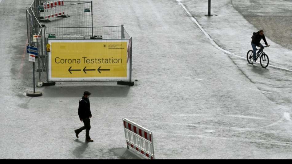Merkel lehnt strengere Corona-Kontrollen bei Einreisenden derzeit ab