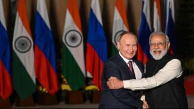 Putin preist Indien bei Besuch in Neu Delhi als "gro&szlig;e Macht"