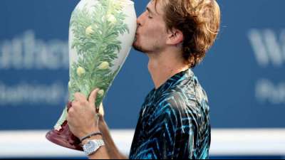"Unglaubliche Woche": Zverev zieht mit Becker gleich