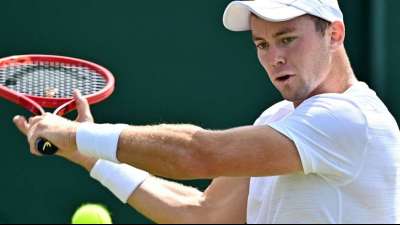Tennis: Dominik Koepfer (Furtwangen) zieht ins Achtelfinale ein