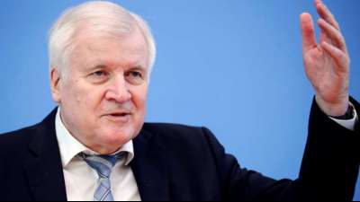 Demokratief&ouml;rdergesetz: Seehofer "ma&szlig;los entt&auml;uscht" von Union
