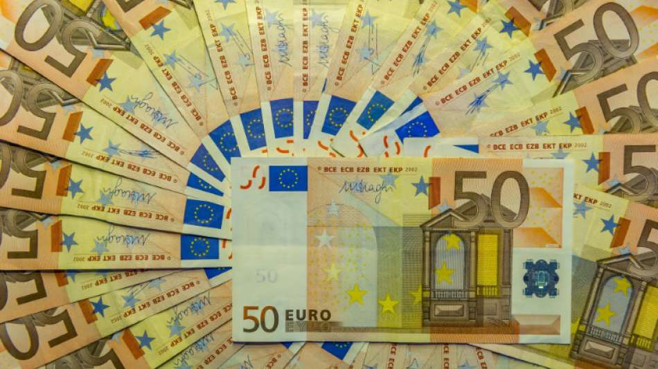 Mehr als 570.000 Minderj&auml;hrige haben Schulden beim Staat