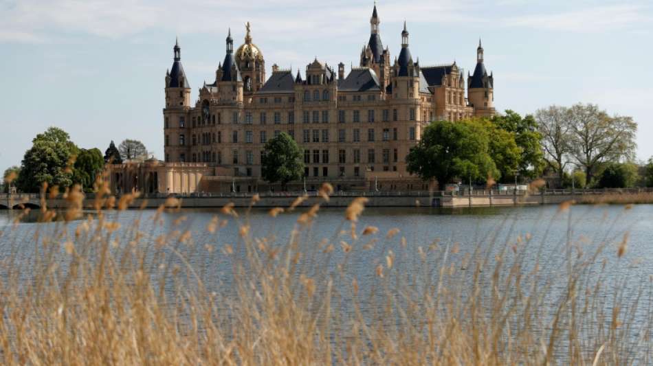 Opposition in Schwerin kritisiert Schwesig als "russische Werbe-Ikone" 