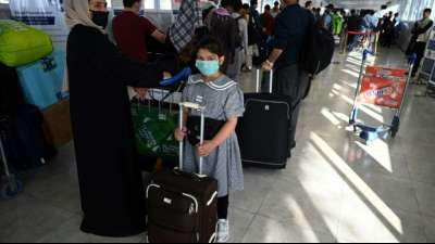 Frankreich fliegt weitere 216 Menschen aus Afghanistan aus