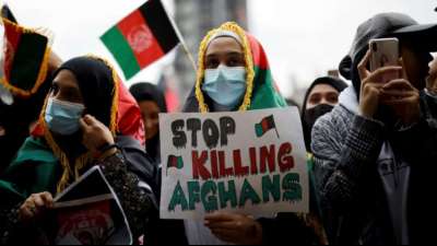 Tausende Menschen demonstrieren in London gegen Taliban
