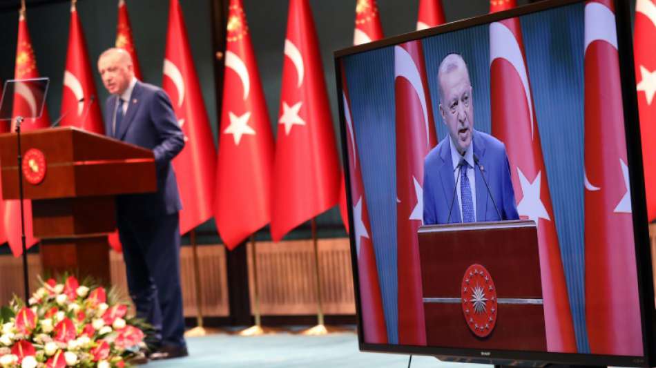 T&uuml;rkische Justiz geht hart gegen Ex-Admirale nach Kritik an Kanal-Projekt vor