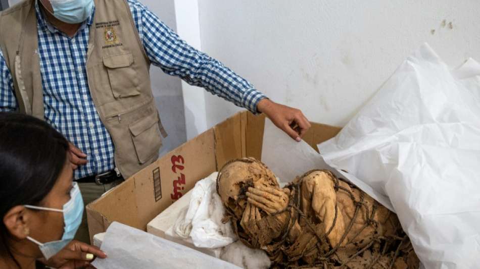 Arch&auml;ologen in Peru entdecken eine gefesselte Mumie