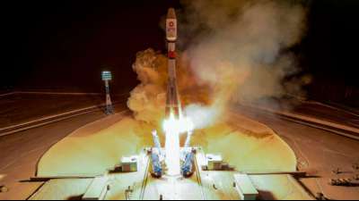 Russland: Sojus-Rakete brint 38 ausl&auml;ndische Satelliten ins All
