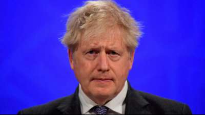 Johnson begr&uuml;&szlig;t EU-Votum zu Handelspakt als "letzten Schritt auf langer Reise"
