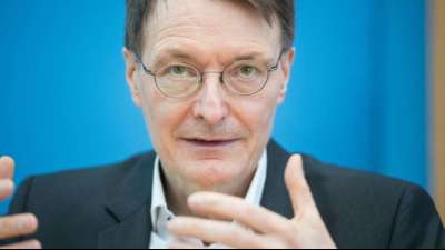 Lauterbach erneuert Kritik: UEFA f&uuml;r Corona-Tote verantwortlich