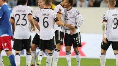 Nationalmannschaft: Flick-Deb&uuml;t mit glanzlosem Sieg