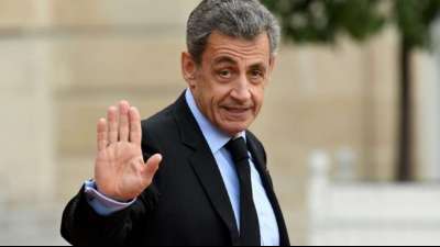 Ex-Mitarbeiter von Frankreichs Ex-Pr&auml;sident Sarkozy zu Haftstrafen verurteilt