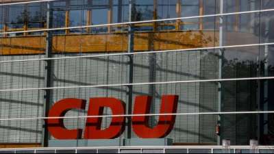 Gewerkschaft der Polizei kritisiert CDU-Wahlplakat mit unechter Polizistin