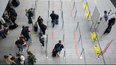 Impfzentrum f&uuml;r Reisende &ouml;ffnet am Stuttgarter Flughafen