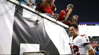 Brady wirft 600. NFL-Touchdown - Verhandlungen mit einem Fan