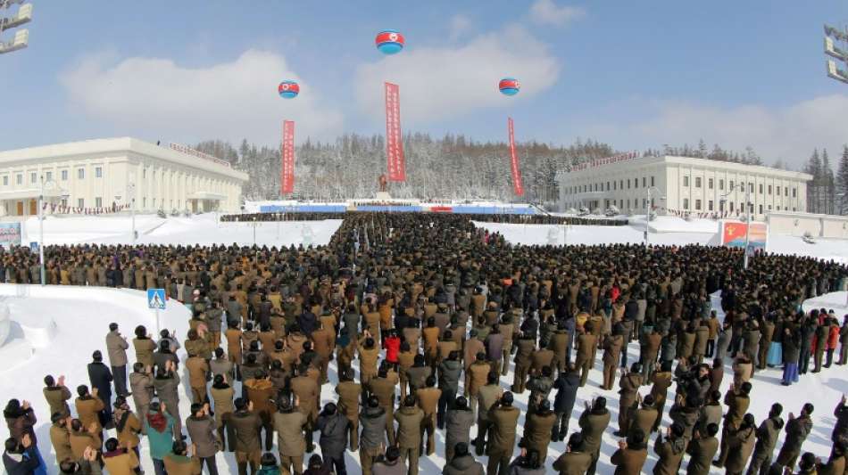 Nordkorea feiert Geburtstag des verstorbenen Staatschefs Kim Jong Il