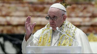 Papst Franziskus fordert solidarische Verteilung der Corona-Impfstoffe