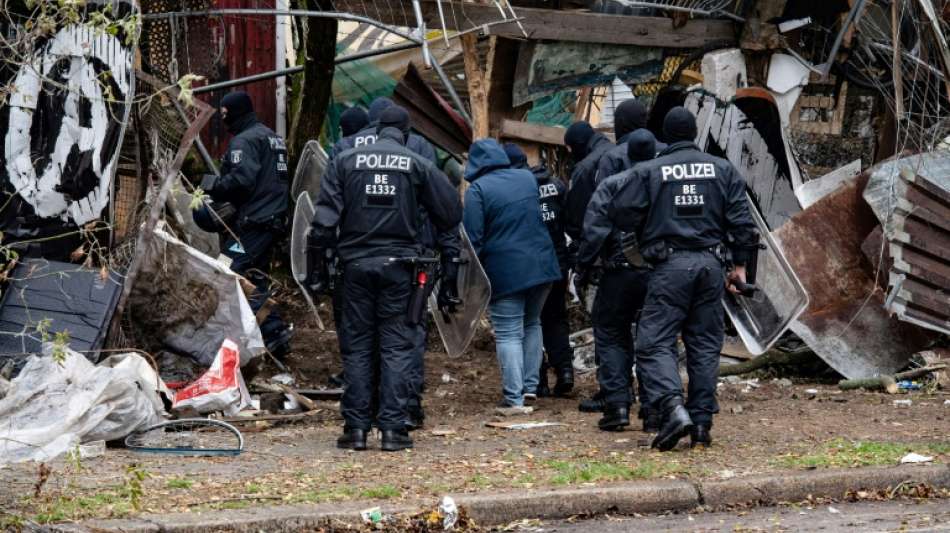 Geistlose Autonome und 76 Festnahmen bei "K&ouml;pi"-R&auml;umung