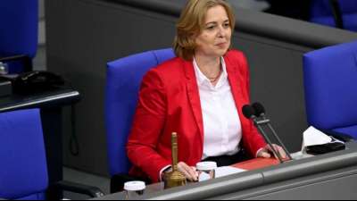 Bas betont Bedeutung deutsch-franz&ouml;sischer Zusammenarbeit
