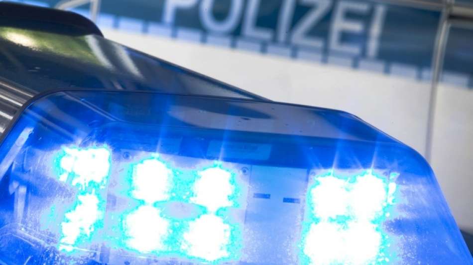 Autofahrer rast in Fußgängergruppe - ein Toter und drei Verletzte