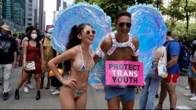 Tausende Menschen bei alternativer Queer-Parade in New York