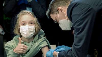 Lauterbach betont Bedeutung von Impfungen zum Schutz von Kindern