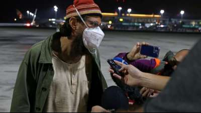 Aus Haft in Myanmar entlassener US-Journalist: "Man hat mich nicht geschlagen"