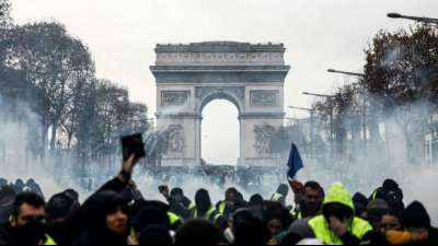Mutma&szlig;liche Randalierer vom Triumphbogen in Paris vor Gericht