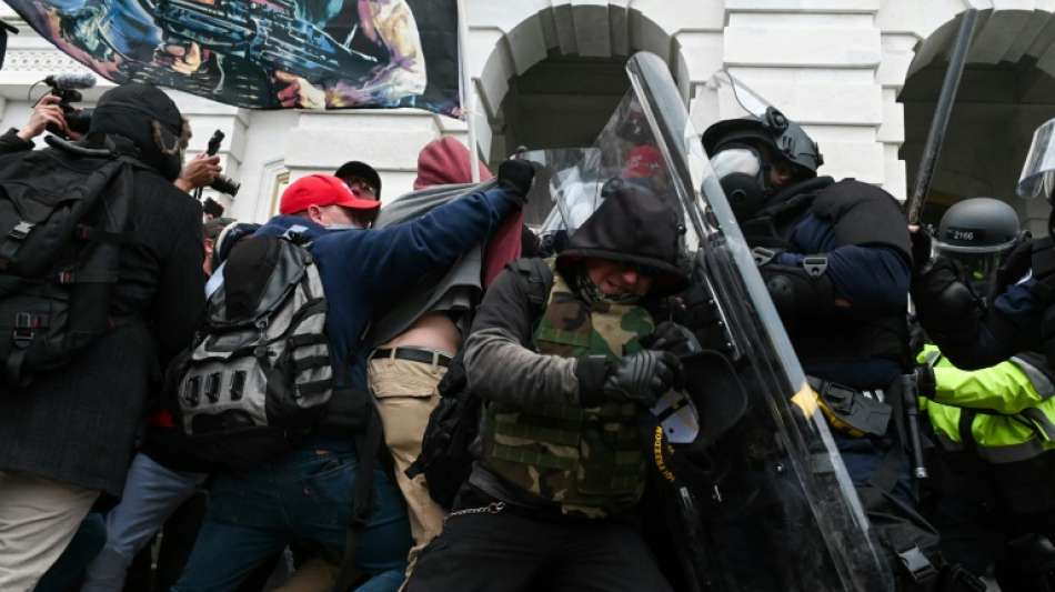 Wegen Kapitol-Erst&uuml;rmung gesuchter US-B&uuml;rger beantragt angeblich Asyl in Belarus