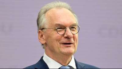 Weg f&uuml;r schwarz-rot-gelbe Koalition in Sachsen-Anhalt frei