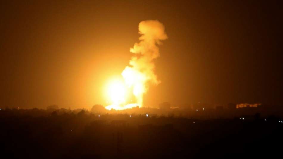 Israel fliegt &auml;u&szlig;erst schwere Luftangriffe auf Gazastreifen