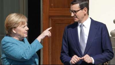 Merkel zu Gespr&auml;chen mit Polens Regierungschef in Warschau
