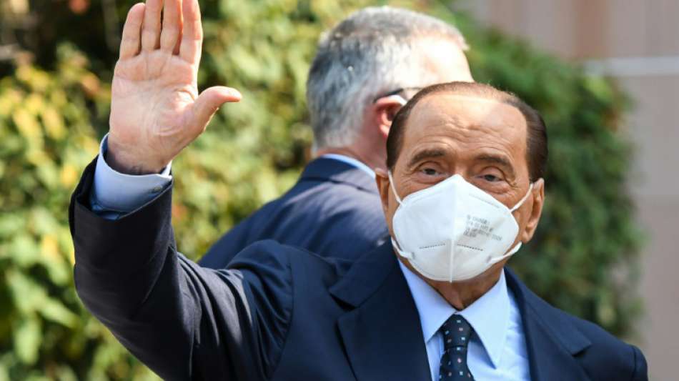 Berlusconi verbringt nach Sturz eine Nacht im Krankenhaus