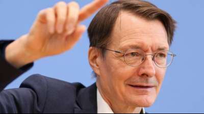 Lauterbach: Ablehnung von Eilantrag gegen Pflege-Impfpflicht setzt "richtige Priorit&auml;t"