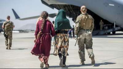 Deutscher Botschafter: Taliban sagen Ausreisen auch nach Truppenabzug zu
