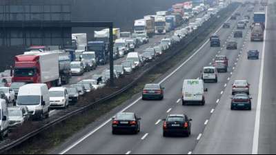 ADAC prognostiziert für Wochenende volle Straßen wegen Herbstferienzeit