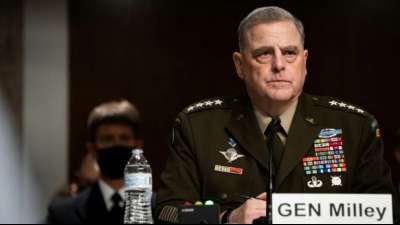 US-Milit&auml;r r&auml;umt Scheitern in Afghanistan und Meinungsverschiedenheiten mit Biden ein