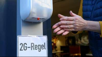 AfD-Abgeordnete ziehen wegen 2G-Regelung in Berliner Hotels nach Karlsruhe