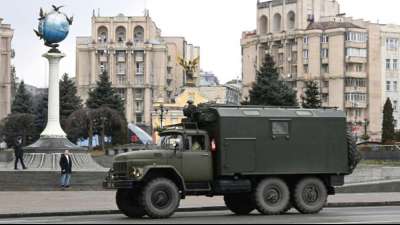 Ukrainischer Grenzschutz: Russische Truppen dringen in die Region Kiew vor 