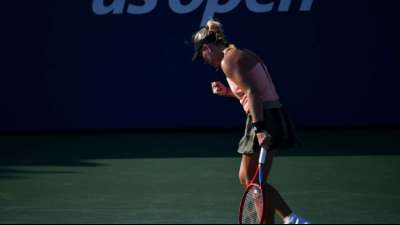 Kerber mit starken Nerven in Runde zwei