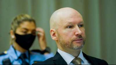 Anklage fordert Ablehnung von Breiviks Antrag auf vorzeitige Haftentlassung