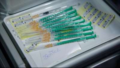 Impfpflicht ab 18 soll nach Vorstellung der Initiatoren ab 1. Oktober gelten