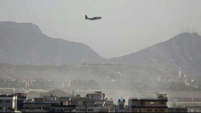 Bei Anschlag in Kabul verletzte US-Soldaten nach Deutschland geflogen