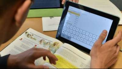 Karliczek: Fördergeld aus Digitalpakt Schule kann ab Juni fließen